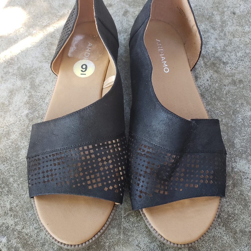 Open toe and side flats